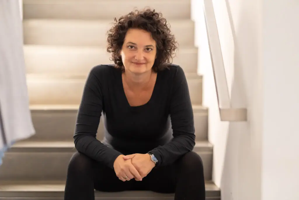 Katja Heigele Treppe Portrait